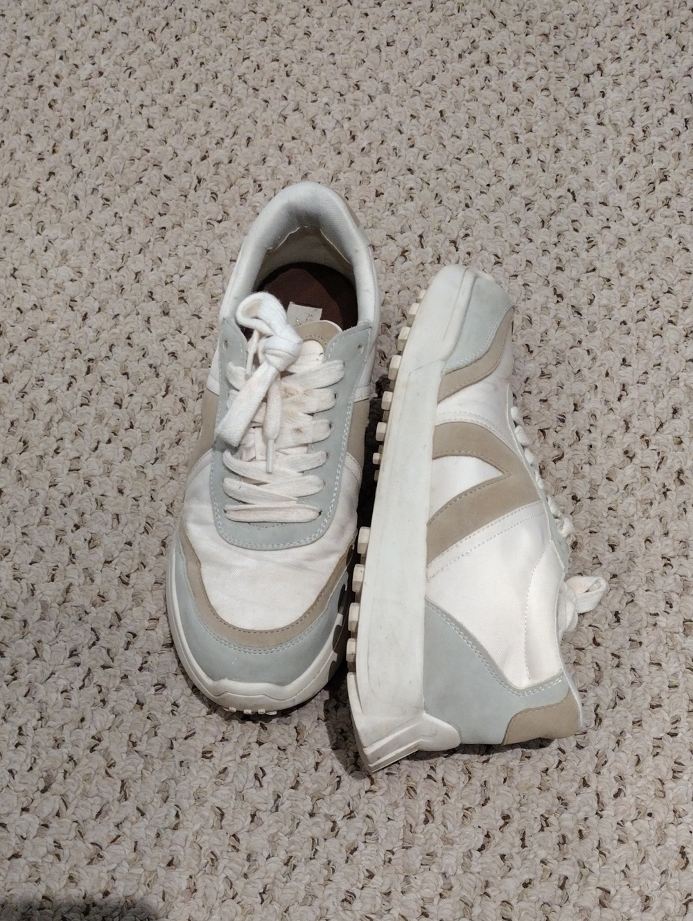 Casual Women's White & Light Gray Fashion Sneakers